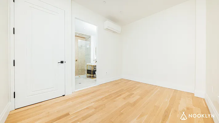 Rented by Nooklyn NYC LLC | media 71