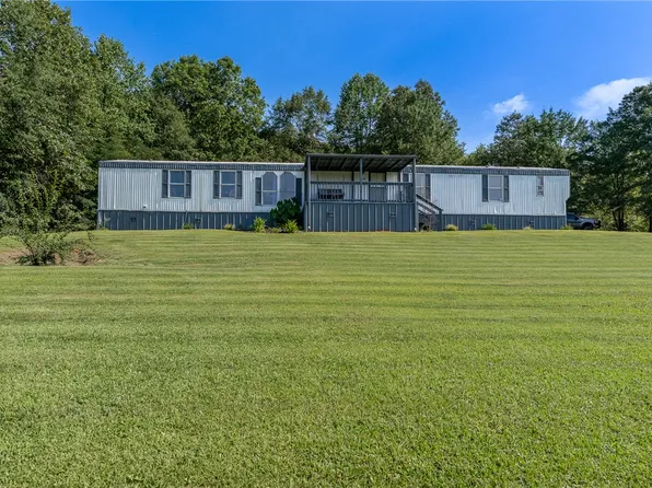 122 Lake Circle Rd, Marietta, SC 29661