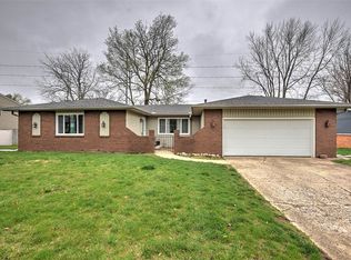 1180 Nottingham Ct, Mt Zion, IL 62549