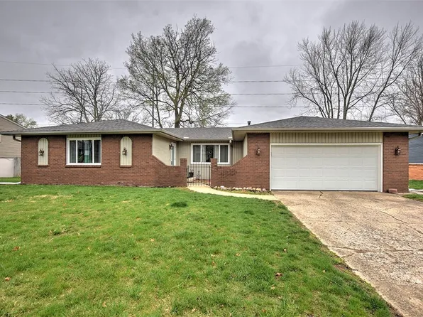 1180 Nottingham Ct, Mt Zion, IL 62549