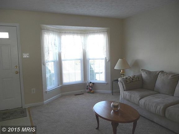 3rd image of 1944 Laurel Oak Dr