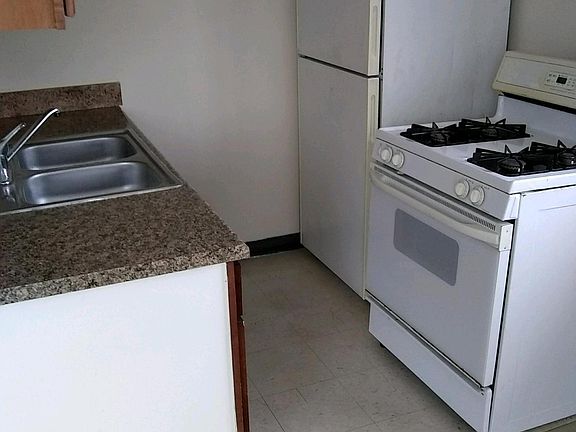 4th image of 8388 Anthony Wayne Ave APT 5