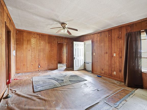 4th image of 1502 Parker Street