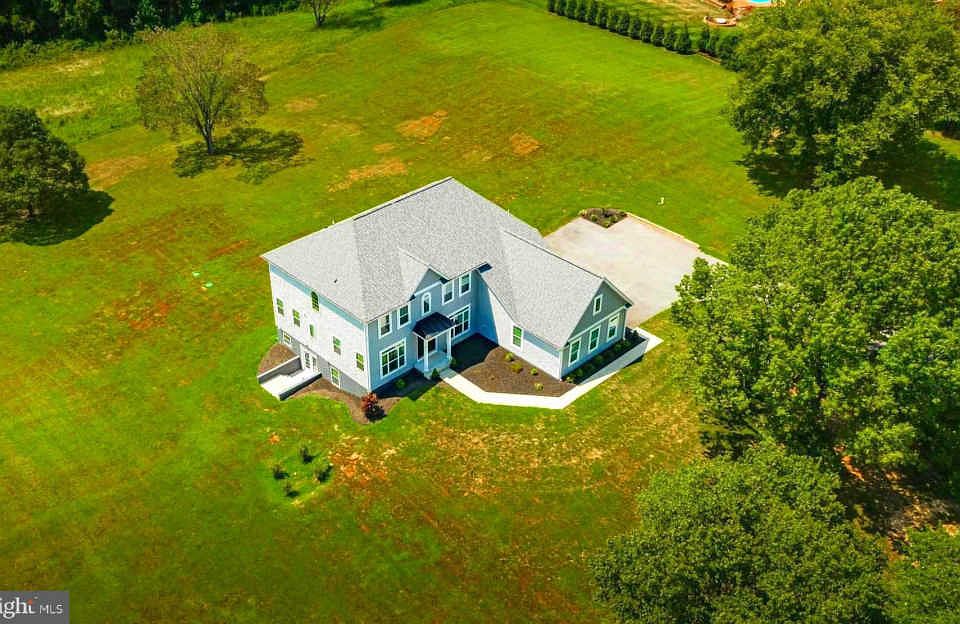 1st image of 3318 Royale Glen Ct