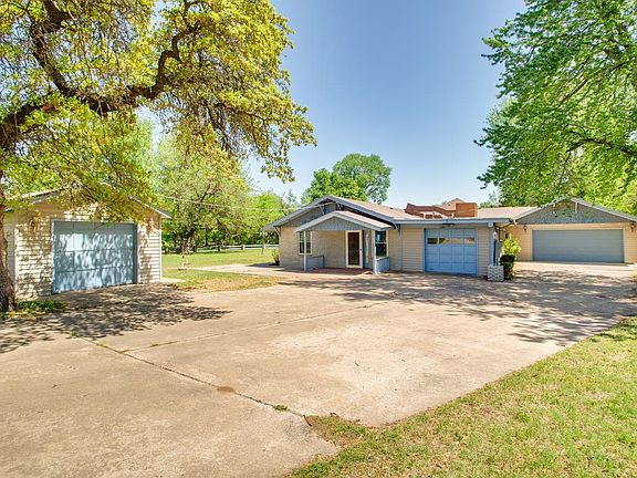 2nd image of 3304 Dana Dr