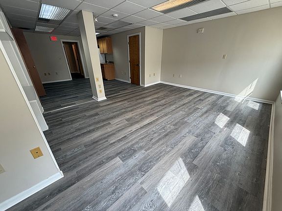 5th image of 1346-1356 Elm St #1348-2