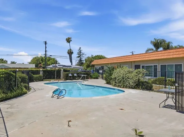 2012 E Mission Ave Unit 11, Escondido, CA 92027