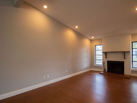 4th image of 704 Putt Ln