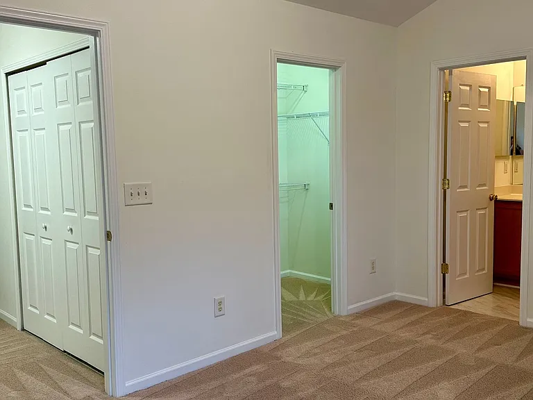11812 Shoemaker Ct — Photo 3