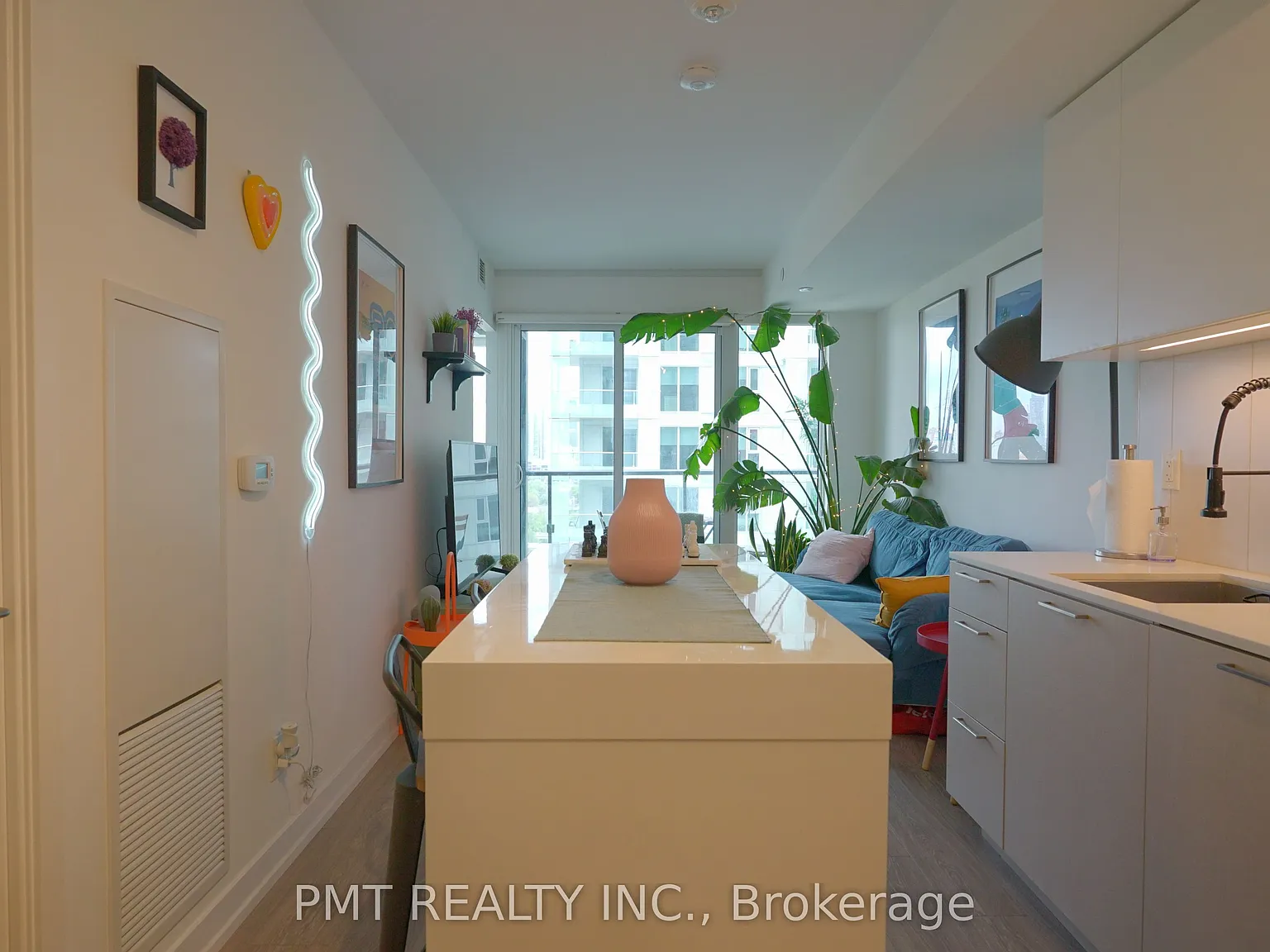 2 bed, $2,890 — Photo 4