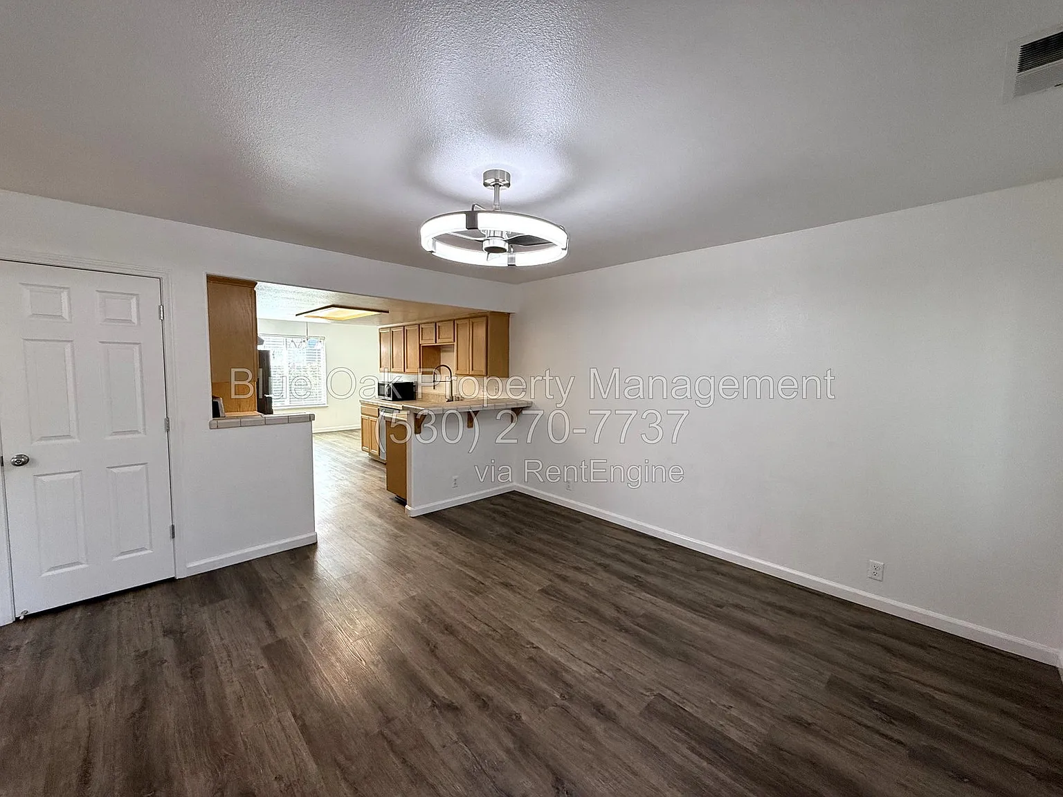 3 bed, 2.0 bath, 1181 sqft, $2,095 — Photo 2