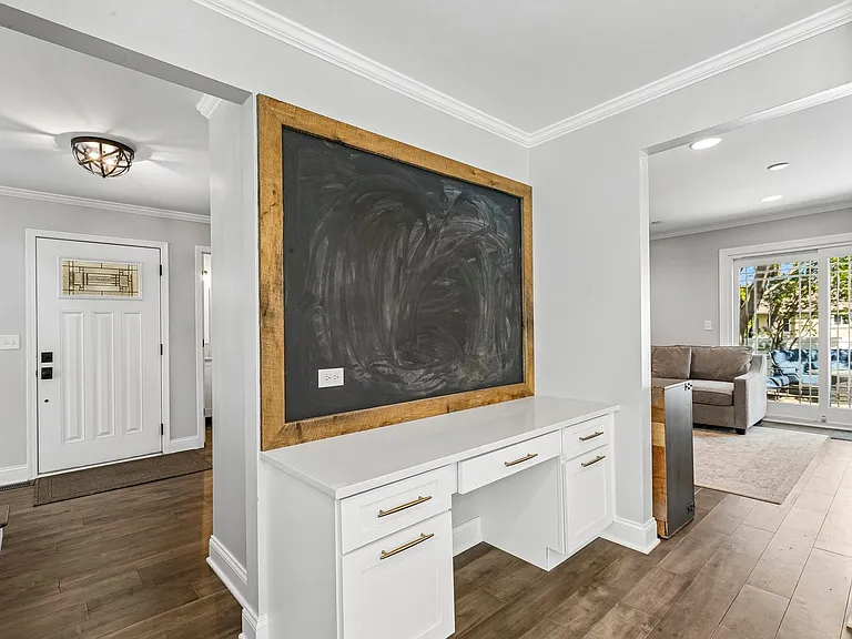 509 Ticonderoga Ln — Photo 3