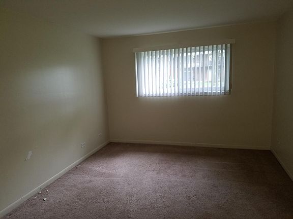 4th image of 1845 Whitechapel Dr APT 2D