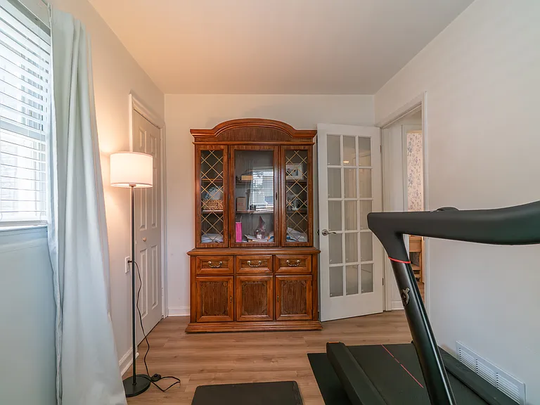1129 Jefferson Ave — Photo 14