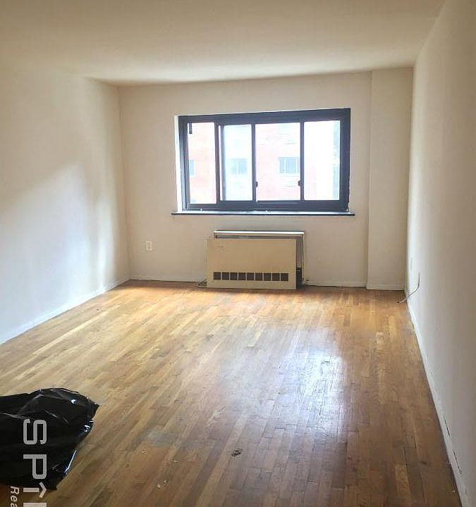 1st image of 145 E 29th St APT 6A