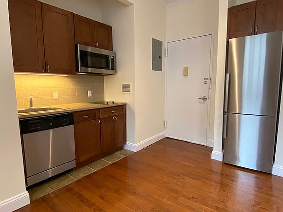 4th image of 488 7th Ave APT 7f