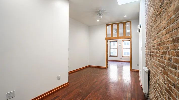 Rented by Compass | media 18