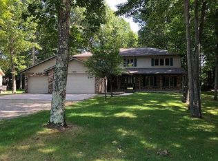 7768 Tipperary Rd, Gladstone, MI 49837