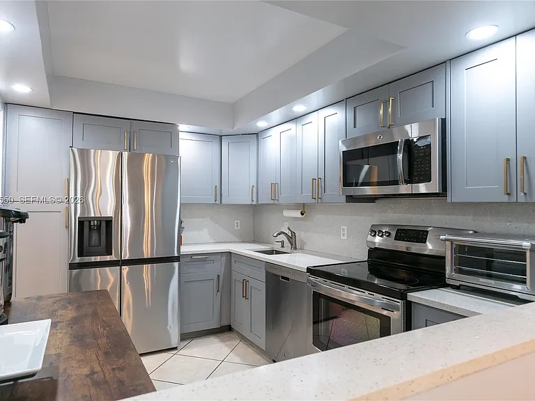 2401 S Ocean Dr #404 — Photo 7