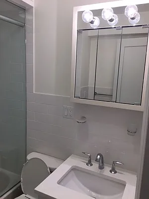 Rented by Solil Management | media 3