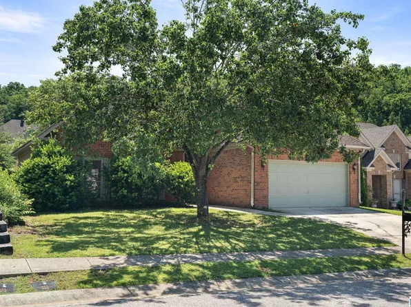 761 Forest Lakes Dr, Sterrett, AL 35147