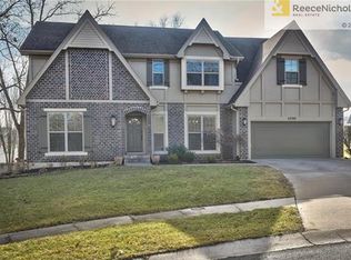 4989 W 129th Pl, Leawood, KS 66209