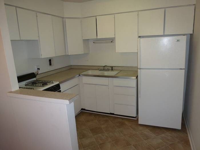 2nd image of 1512 W Farwell Ave APT 3B