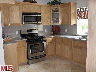 2nd image of 564 W Olive St