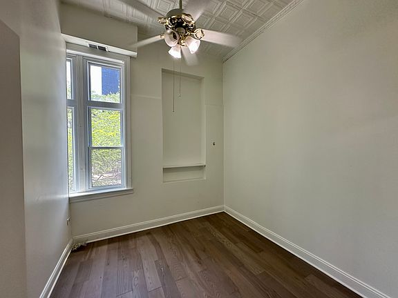 5th image of 441 N La Salle Dr #2