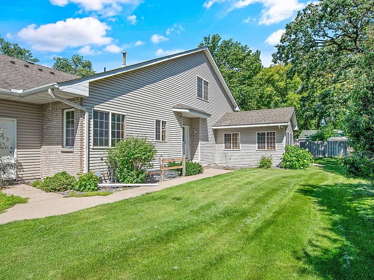107 County Road F W — Photo 38