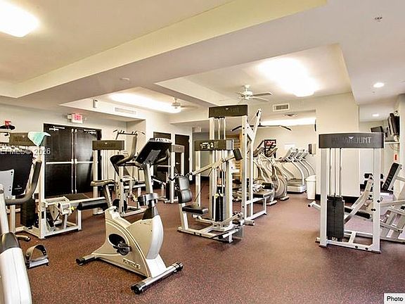5th image of 3001 NE 185th St APT 431