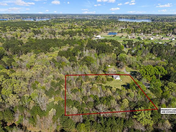 4th image of 134 McCullough Rd