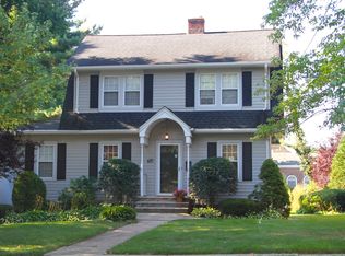 687 Oradell Ave, Oradell, NJ 07649