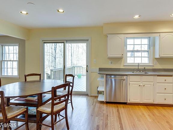 5th image of 11836 Clara Way