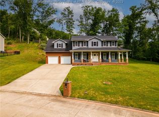 20 Russell St, Winfield, WV 25213