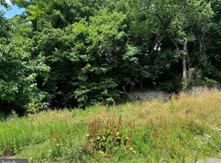 331 S 3rd St, Harrisburg, PA 17113