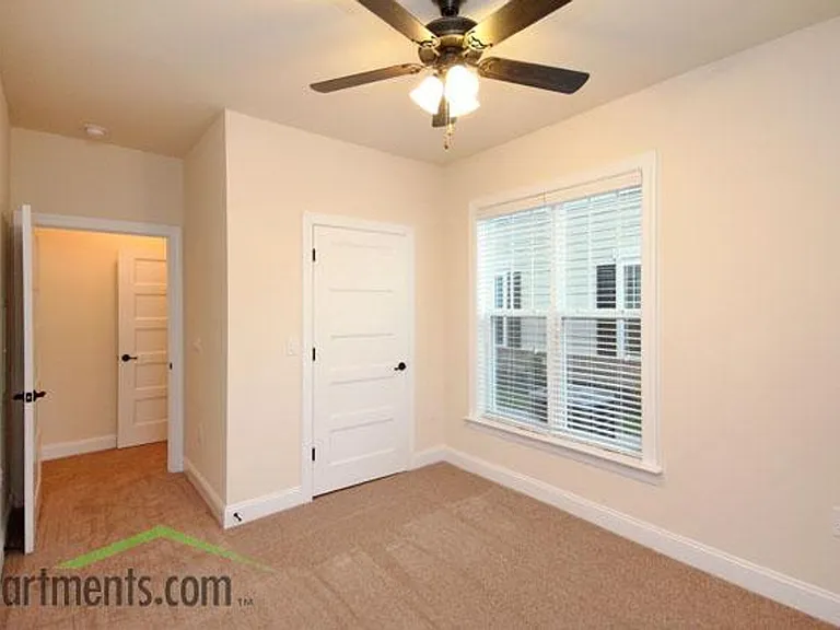 Briton Trace Apartments — Photo 35