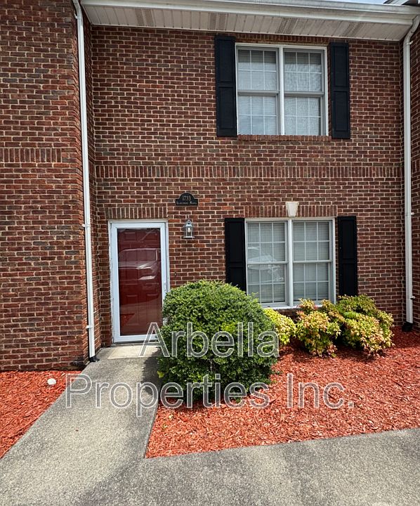 1st image of 1733 Blakewood Ct