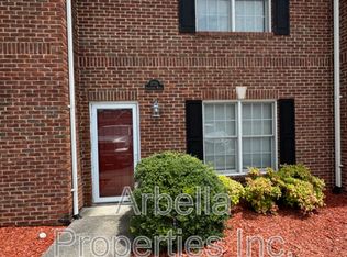 1733 Blakewood Ct, Kingsport, TN 37660