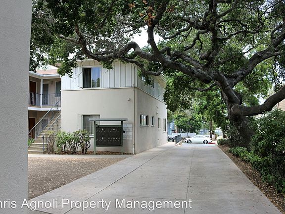 4th image of 122 W Arrellaga St APT 7