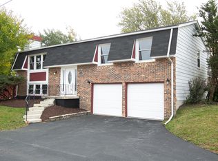 17501 Winston Dr, Country Club Hills, IL