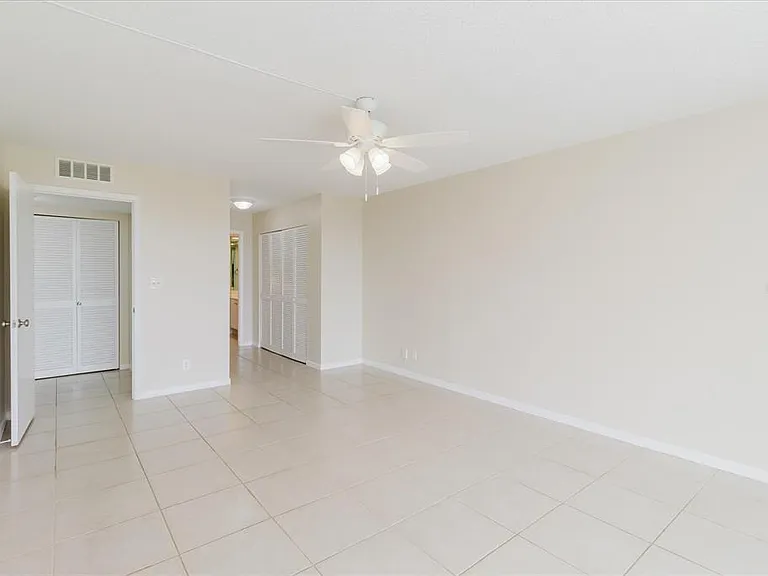 100 Oakmont Ln #507 — Photo 18