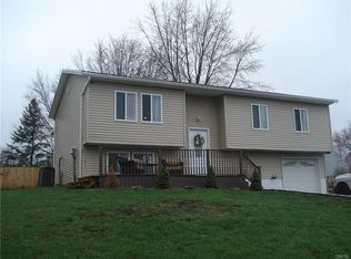 4227 Trotwood Ln, Clay, NY 13041