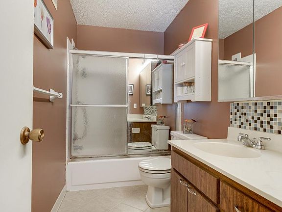 5th image of 5120 W 102nd St APT 205