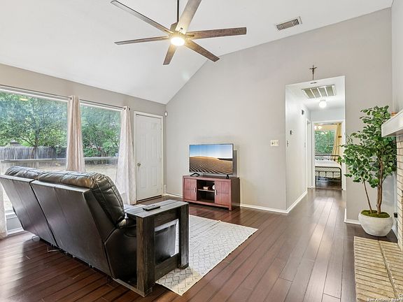 4th image of 1311 Larkshall Ct