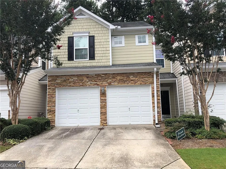 33 Jekyll Dr #8