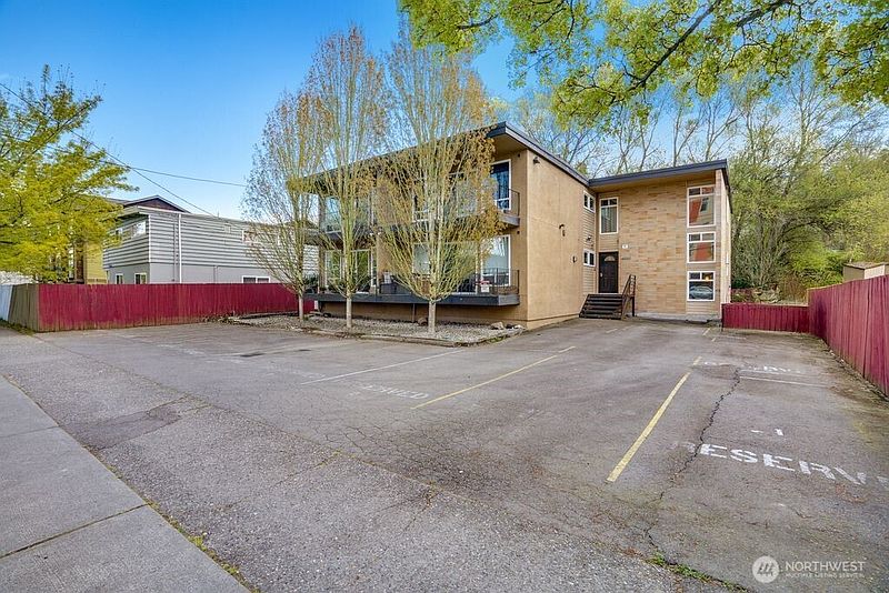 2nd image of 4525 S Henderson Street #302