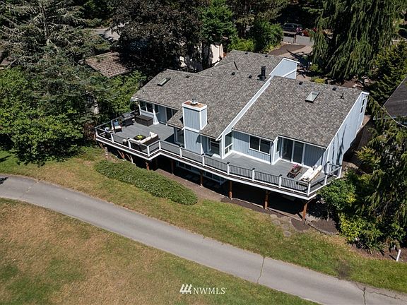3rd image of 15906 24th Ct SE
