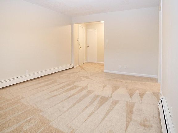 5th image of 94 Marlborough St APT 25