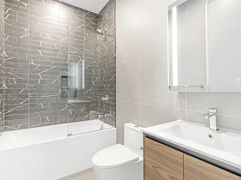 366 Leonard St #3B — Photo 5